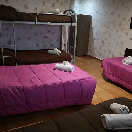 בית הארחה Cafe Casa Manolo 2*