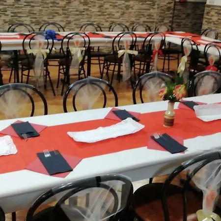 Cafe Casa Manolo בית הארחה